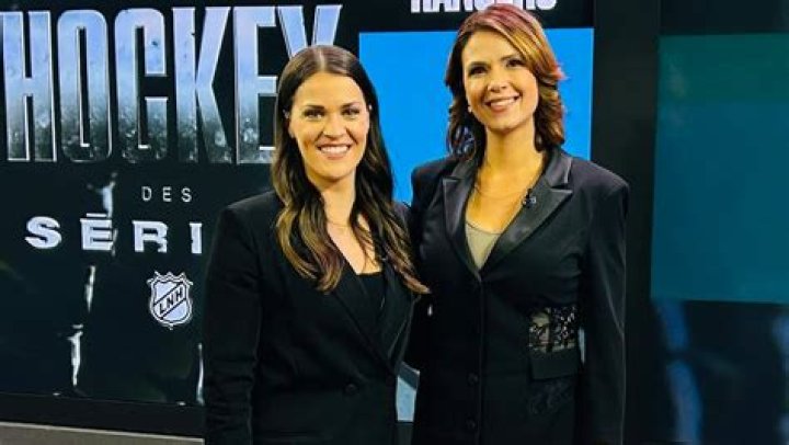 2 femmes animent des matchs de hockey &agrave; TVA Sports et des hommes les