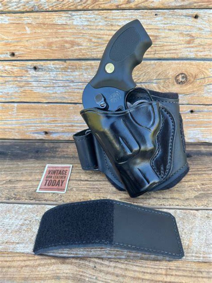 5 Shot Leather LFA1 Holster Review Guns and Ammo