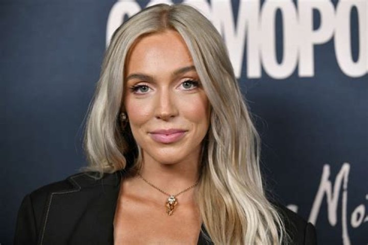 Alex Cooper Is Coming for Joe Rogan&rsquo;s Spot The New York Times