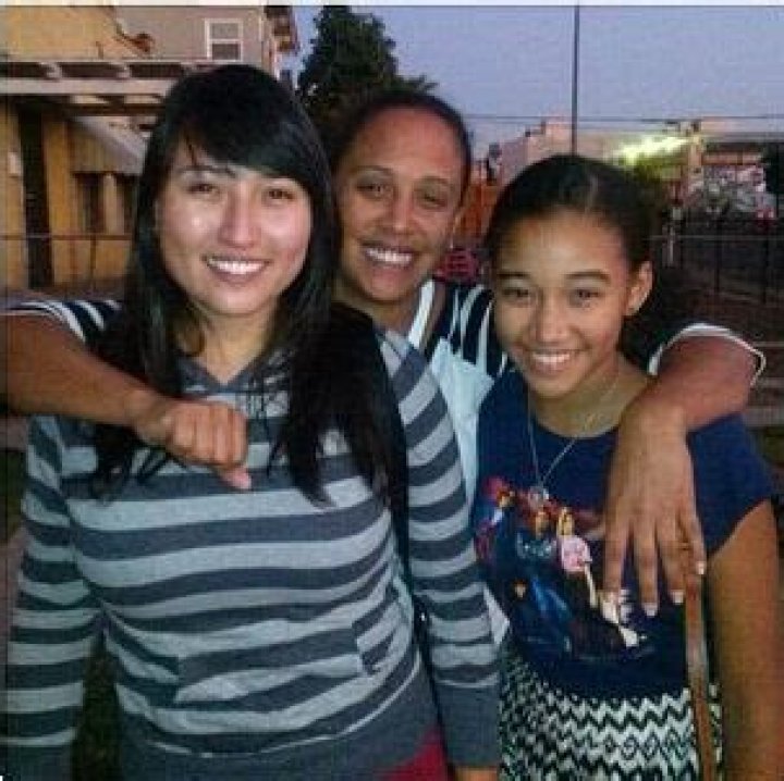 Amandla Stenberg Siblings Angela Myree And Elise Stenberg