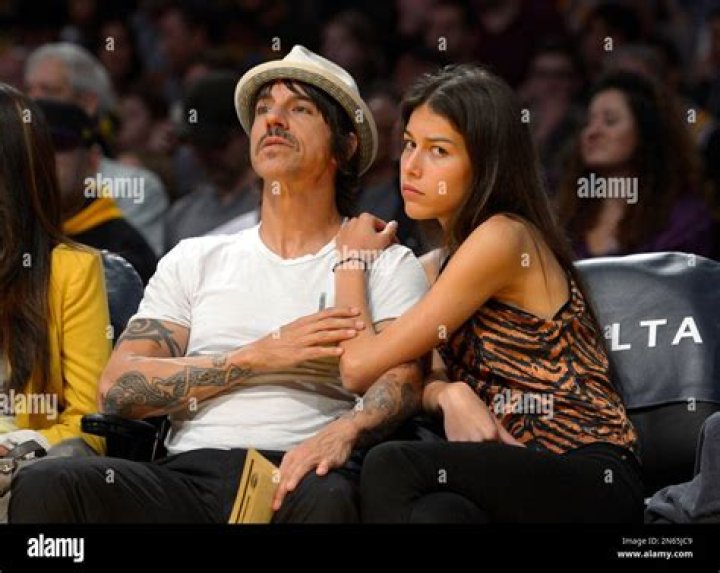 Anthony Kiedis and gf