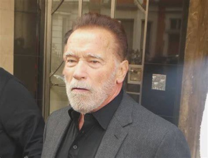 Arnold Schwarzenegger cuenta c&oacute;mo le confes&oacute; a su esposa sobre su hijo