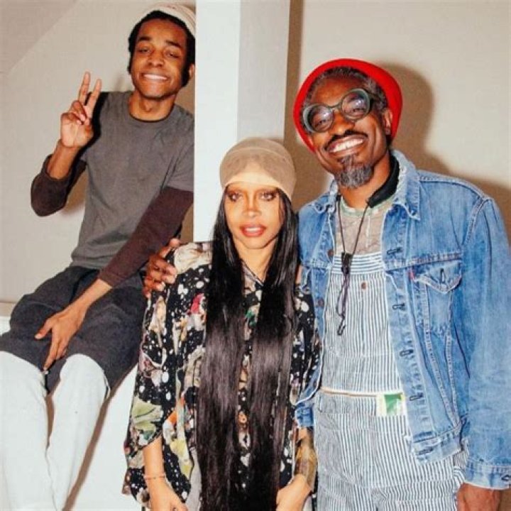 Erykah Badu, Andre 3000, And Son Seven Took An Epic Father's Day Selfie