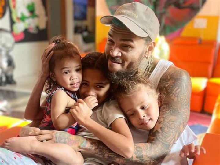 Family Life of Chris Brown Baby Mamas, Kids, Siblings, Parents BHW