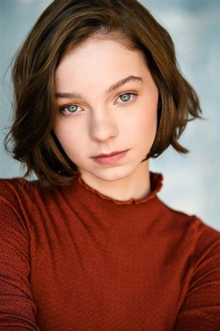 Famous Actress Emma Myers Who Is She? Untold Story To Know About Her