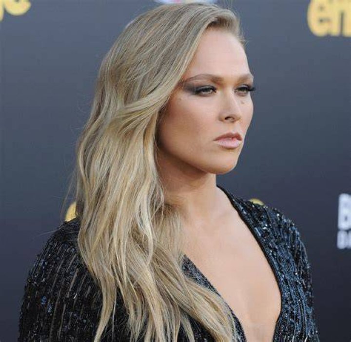 Female Celebrities Who Are 5&rsquo;4" Tall