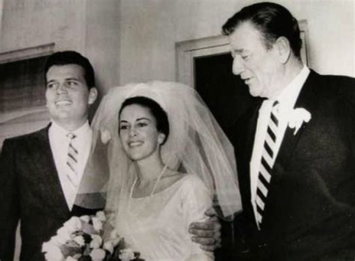 John Wayne and bride Vintage bride, Bride, Hollywood wedding