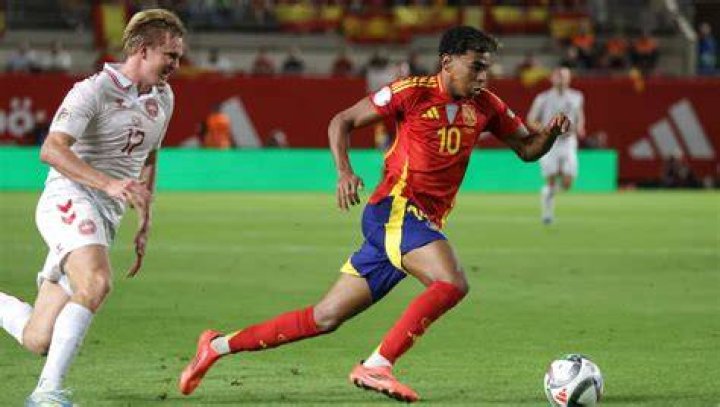 Lamine Yamal abandona la concentraci&oacute;n de la selecci&oacute;n espa&ntilde;ola