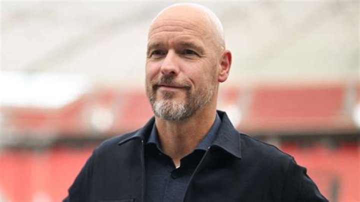 Man Utd boss Erik ten Hag and wife Bianca enjoy bike&hellip;