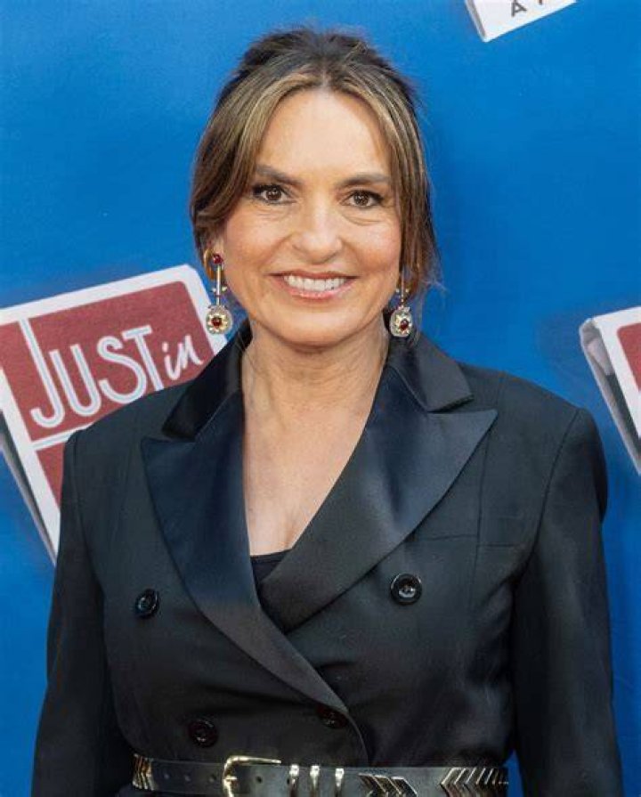 Mariska Hargitay Just Wore a Sunhat That the Royal Family