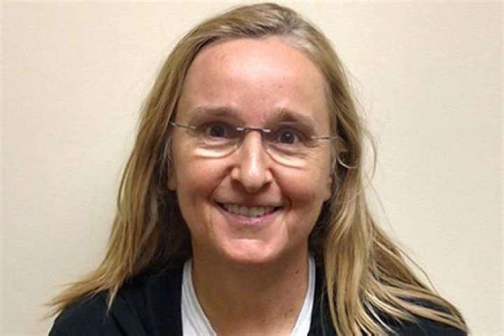 Melissa Etheridge Arrested for Possession of Marijuana at Canadian