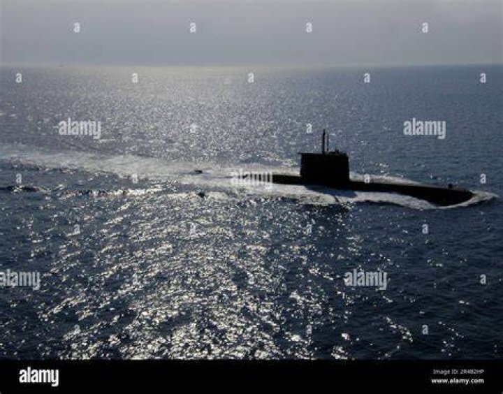 MObama Submarine Following Image 4 from Flights of Flotus Michelle
