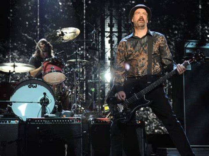 Nirvana Bassist Recalls Nearly Braining Himself Live On MTV 102.9 The