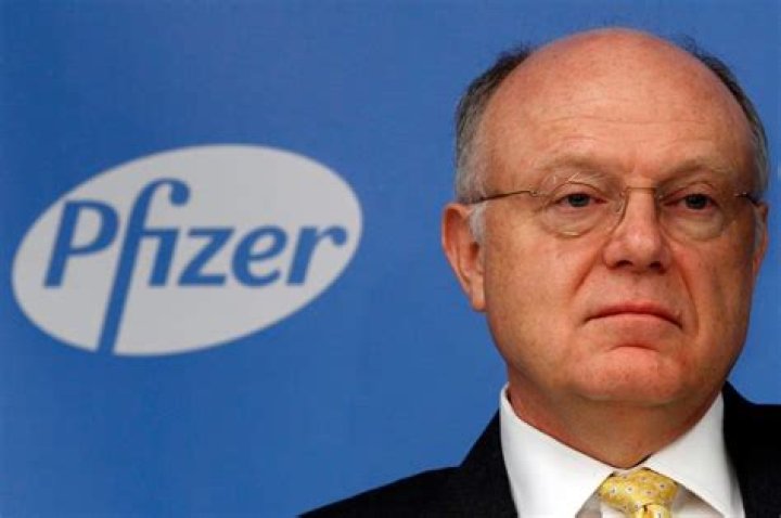 Pfizer CEO Read to Step Aside at Year&rsquo;s End WSJ