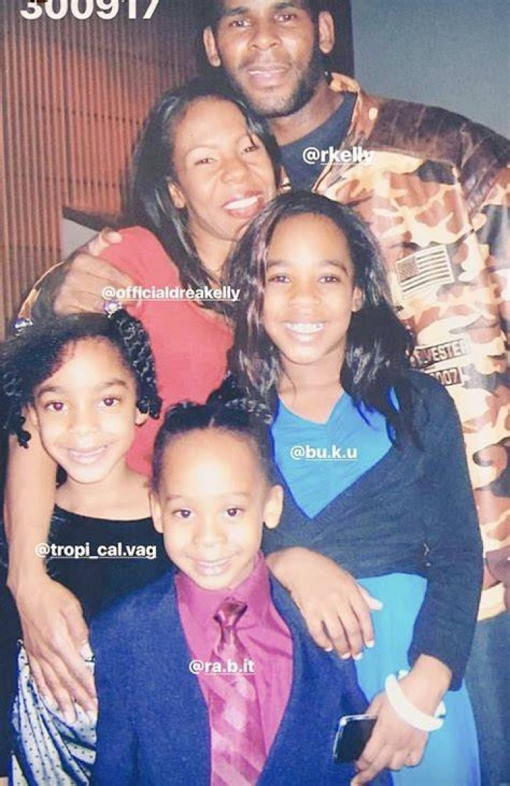 R. Kelly Kids & Family 5 Fast Facts You Need to Know