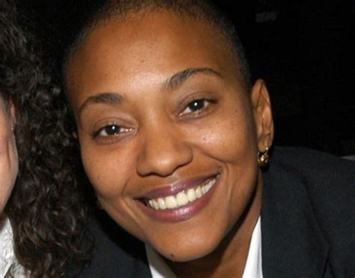 Robyn Crawford Net Worth & Earnings OtakuKart