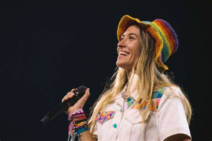 The Truth About Lauren Daigle's Relationship Status